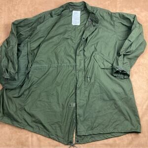 Size L 80’s Vintage US Army M-65 Fishtail Parka Jacket Clean